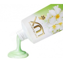 力士(Lux)沐浴露 茉莉臻芳花 香凝萃精油香氛沐浴乳 200ml