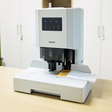 得力（deli） 33888 财务凭证自动装订机 资料文件电动打孔机