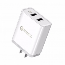 绿联 QC3.0+2.4A双口快充充电器 FCP华为P9多口USB充电头 苹果安卓手机电源适配器 支持小米5/6荣耀 30563 白