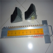 标准塑胶跑道起跑器比赛全铝合金起跑器可调田径比赛 白色