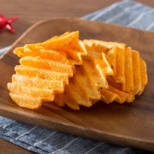 乐事（Lay’s）零食 休闲食品 大波浪薯片 香脆烤鸡翅味 70g? 百事食品
