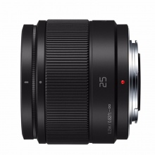 松下（Panasonic）H-H025-K 25mm F1.7 标准定焦镜头 (黑色）