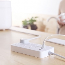 小米（MI）2A快充插座 3USB接口+6孔位 1.8米 白色